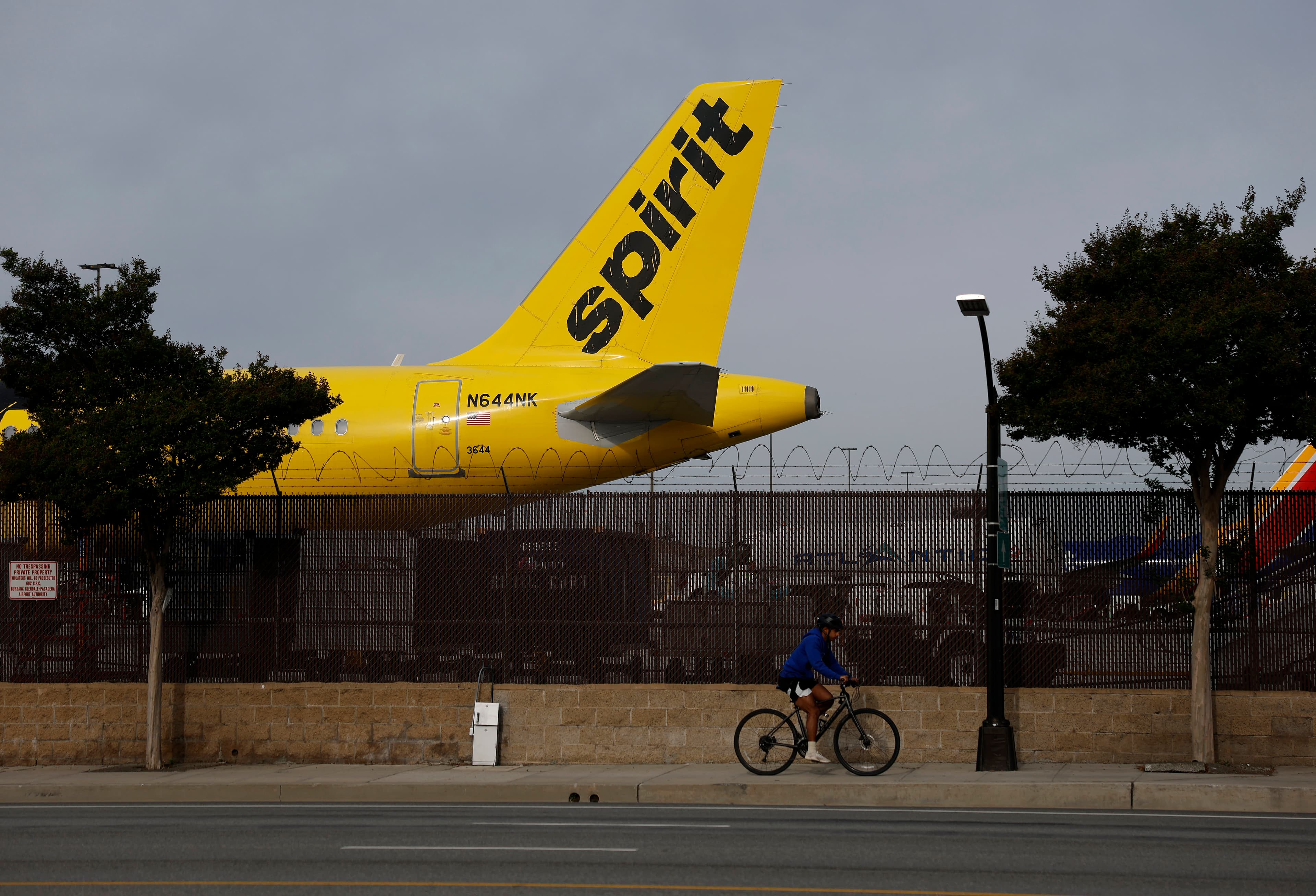Trump Signals Openness to Government Aid for Struggling Spirit Airlines