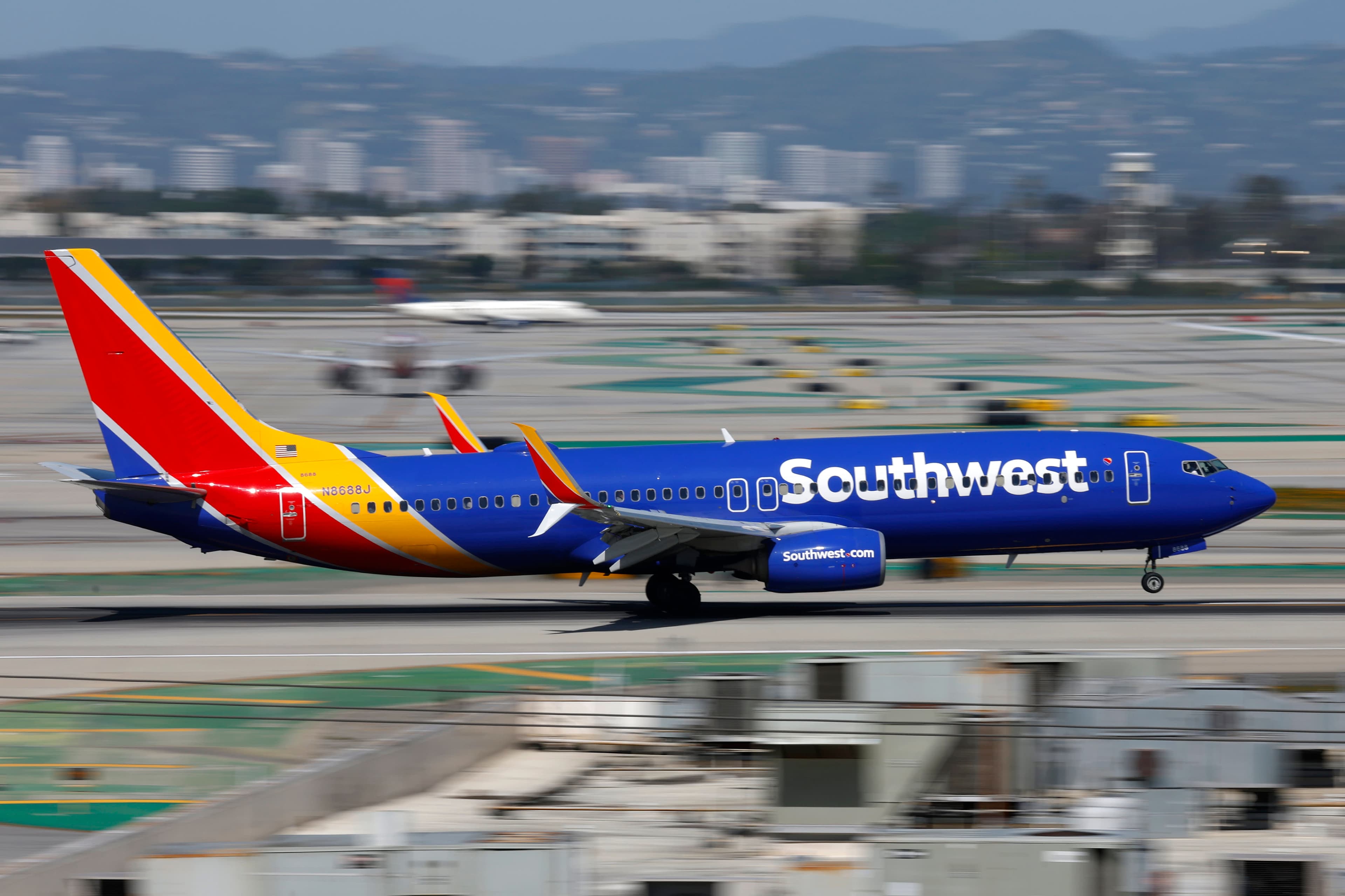 Southwest Airlines Warns on Q1 Earnings as Fuel Costs Squeeze Margins