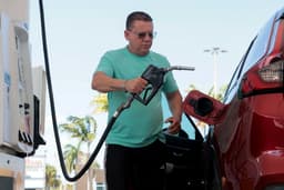 Rising Gas Prices Won't Cut Your Car Insurance Bills