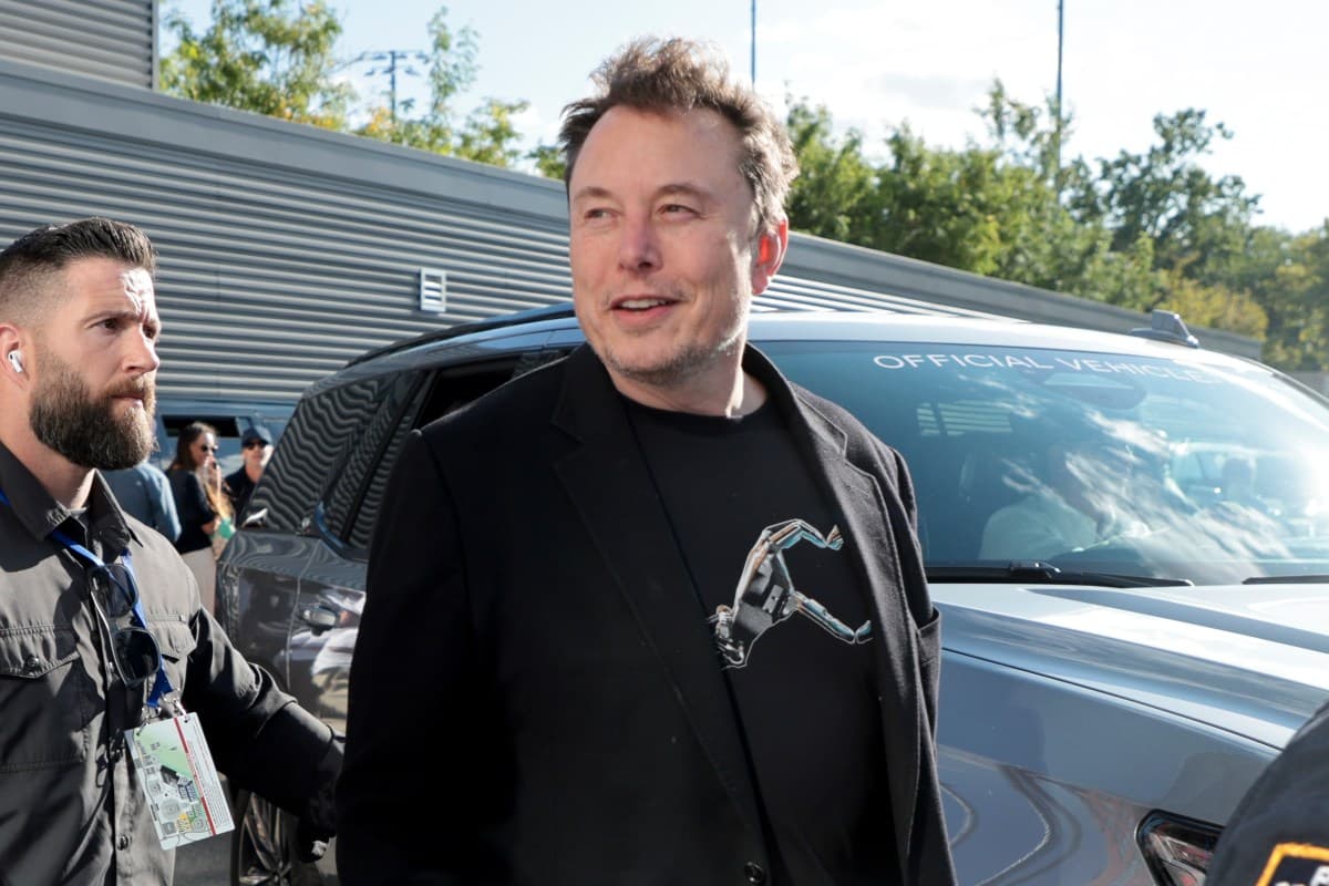 Tesla Rescinds $29B Award as Musk's $56B Package Restored