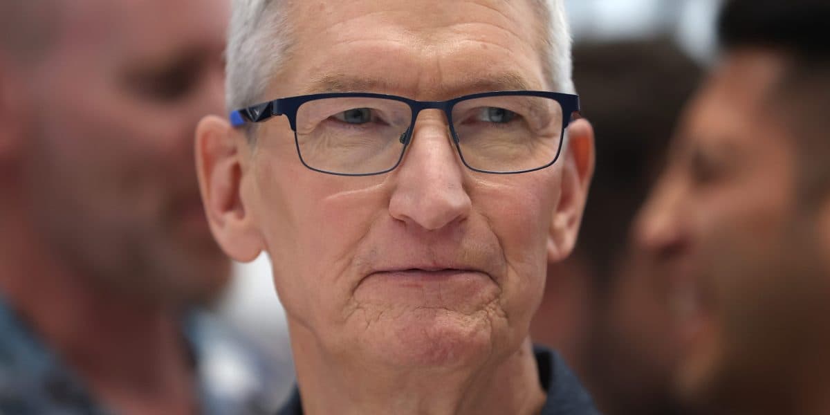 Apple's AI Gap Raises Questions for Tech Investors