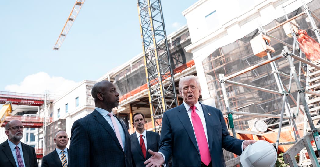 Federal Reserve's Independence Under Scrutiny Amid Political Pressure