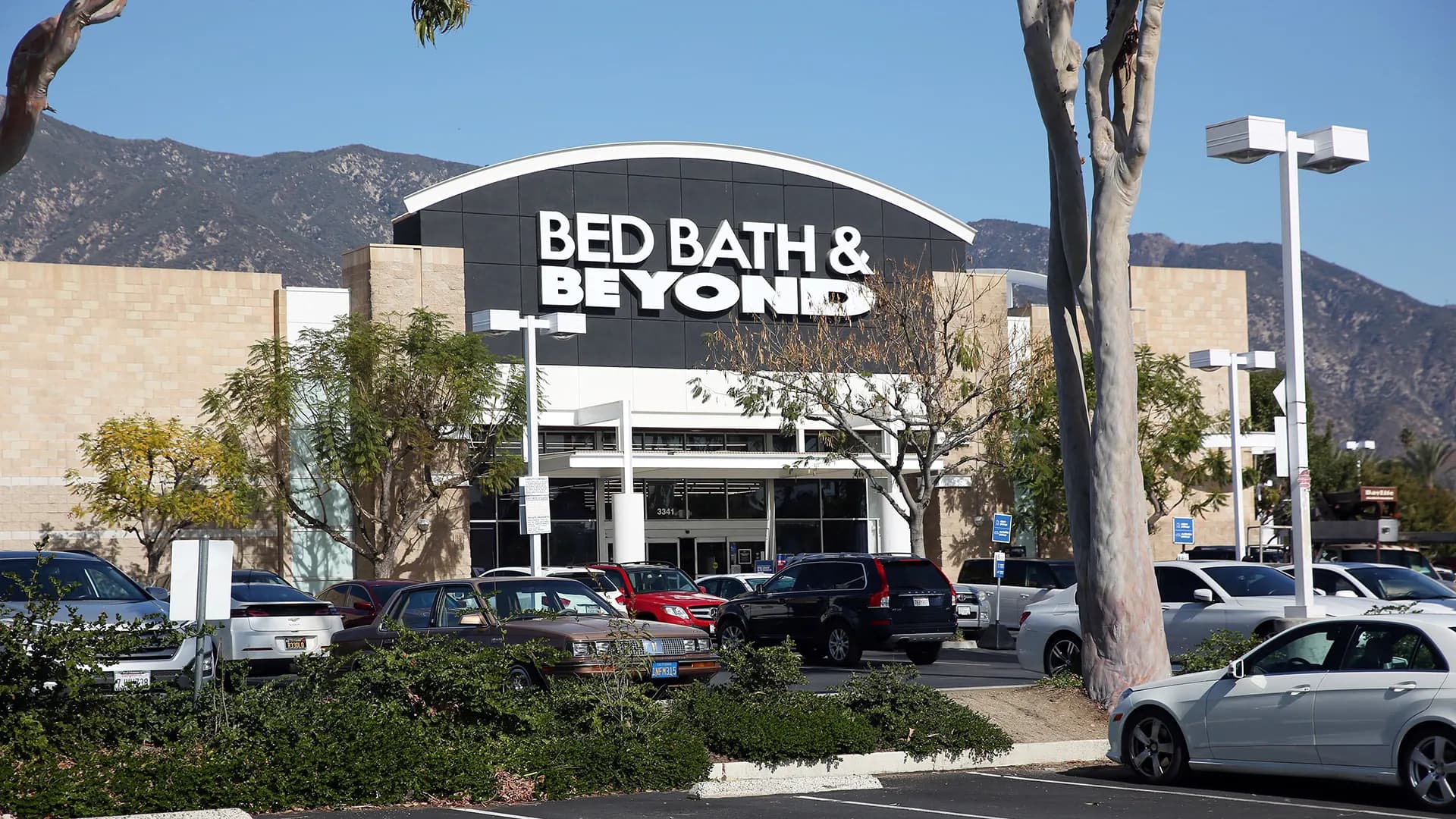 Bed Bath & Beyond Reverses Course, Returns to California Market