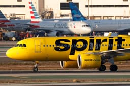 Spirit Airlines Faces Crucial Deadline as Bondholders Evaluate Potential Government Rescue