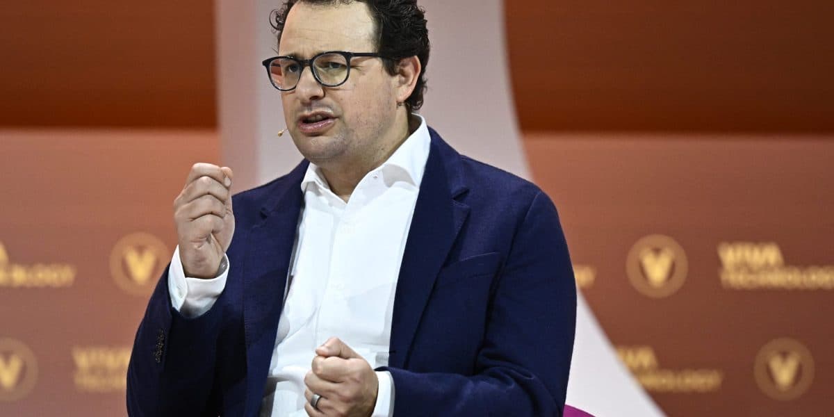 Anthropic's Claude Code Hit by Engineering Issues, Raising Questions for Tech-Reliant Firms